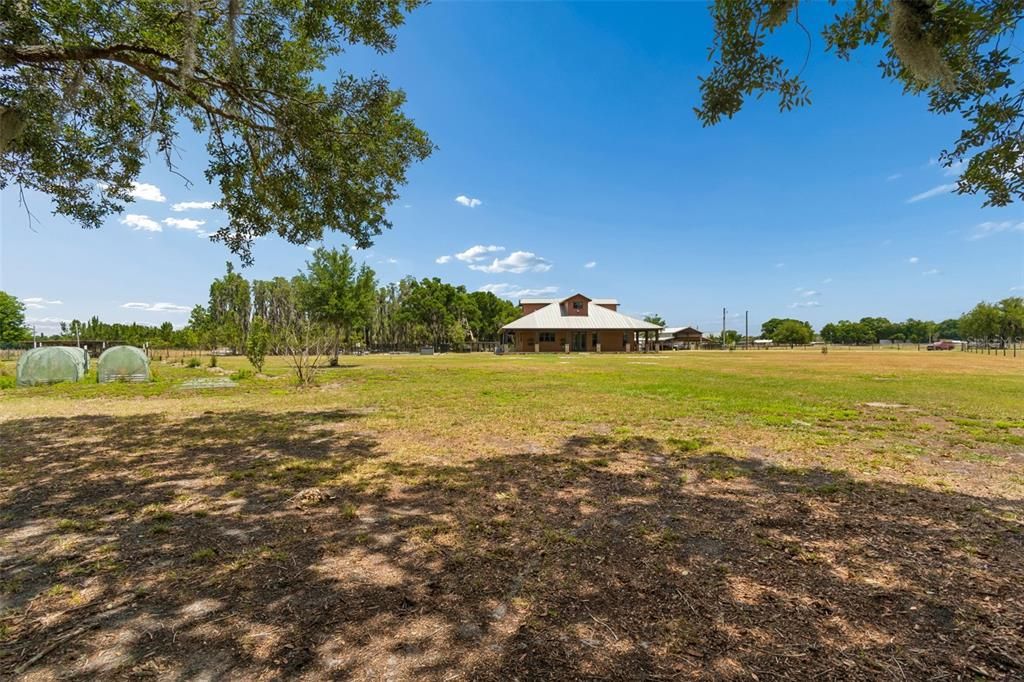 En Venta: $998,000 (3 camas, 2 baños, 2116 Pies cuadrados)