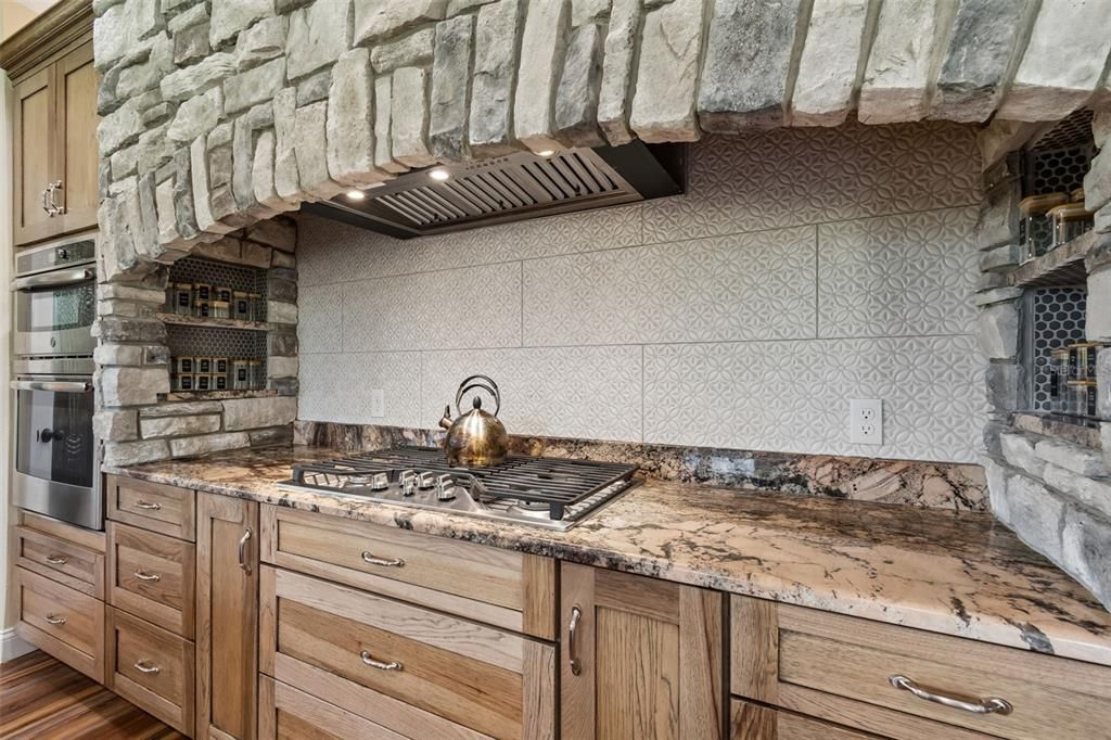 En Venta: $998,000 (3 camas, 2 baños, 2116 Pies cuadrados)