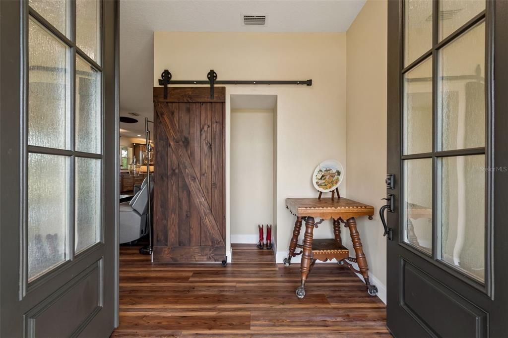 En Venta: $998,000 (3 camas, 2 baños, 2116 Pies cuadrados)