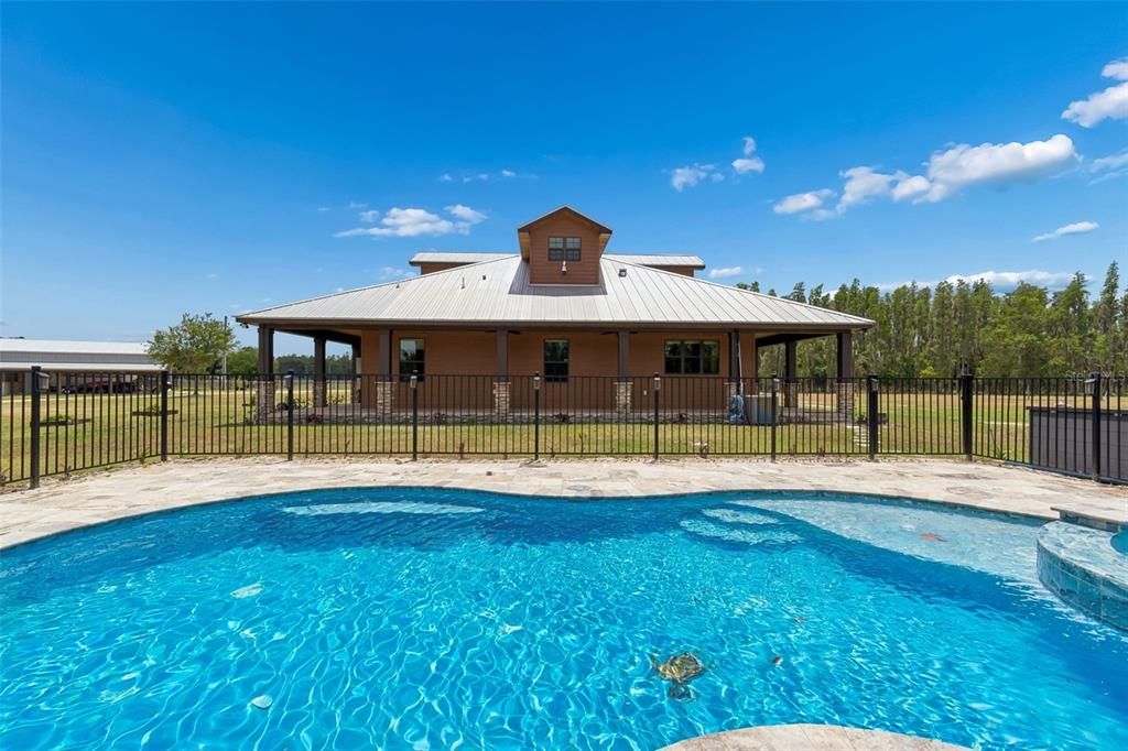 En Venta: $998,000 (3 camas, 2 baños, 2116 Pies cuadrados)