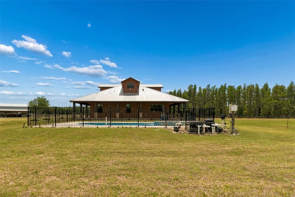 En Venta: $998,000 (3 camas, 2 baños, 2116 Pies cuadrados)