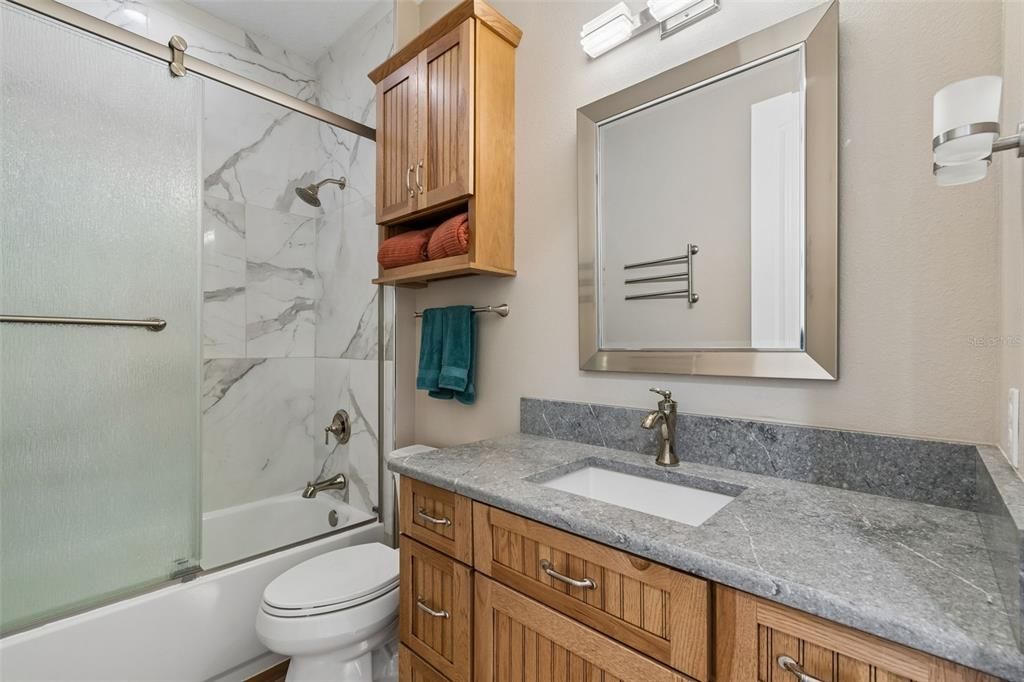 En Venta: $998,000 (3 camas, 2 baños, 2116 Pies cuadrados)