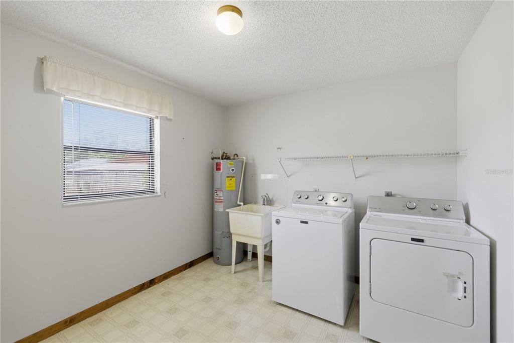 En Venta: $259,000 (3 camas, 2 baños, 1770 Pies cuadrados)