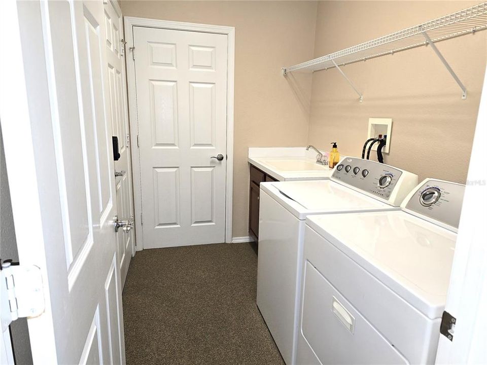 For Rent: $2,400 (2 beds, 2 baths, 1523 Square Feet)