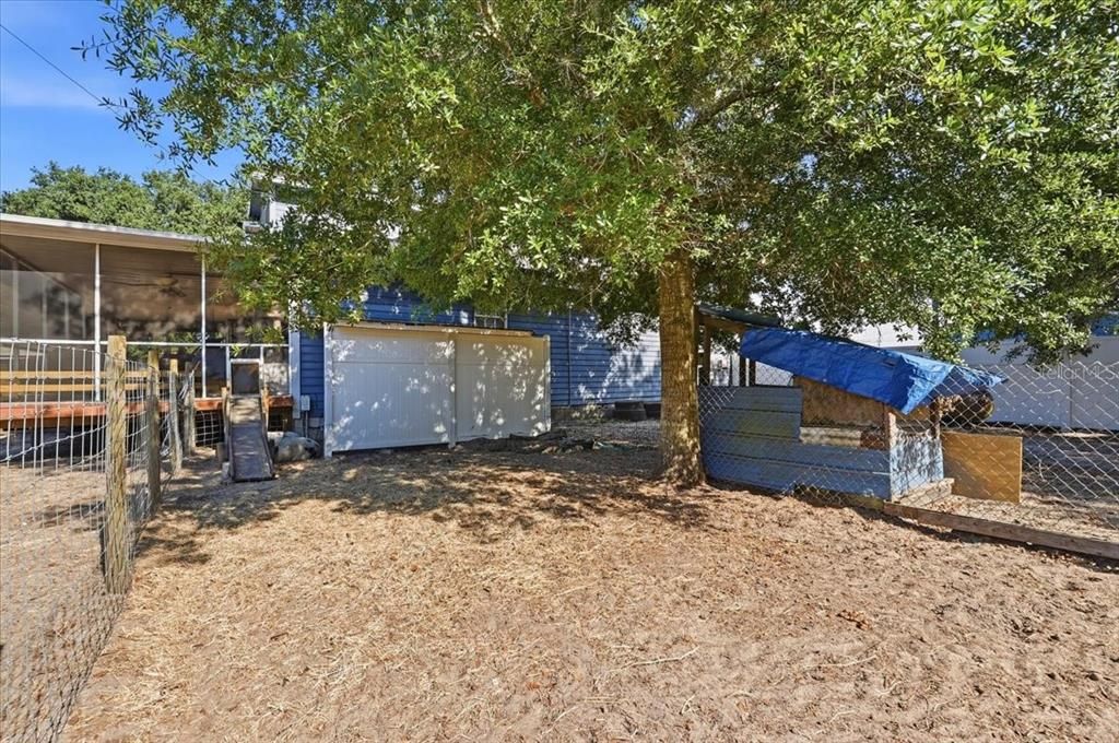 For Sale: $575,000 (4 beds, 2 baths, 2278 Square Feet)