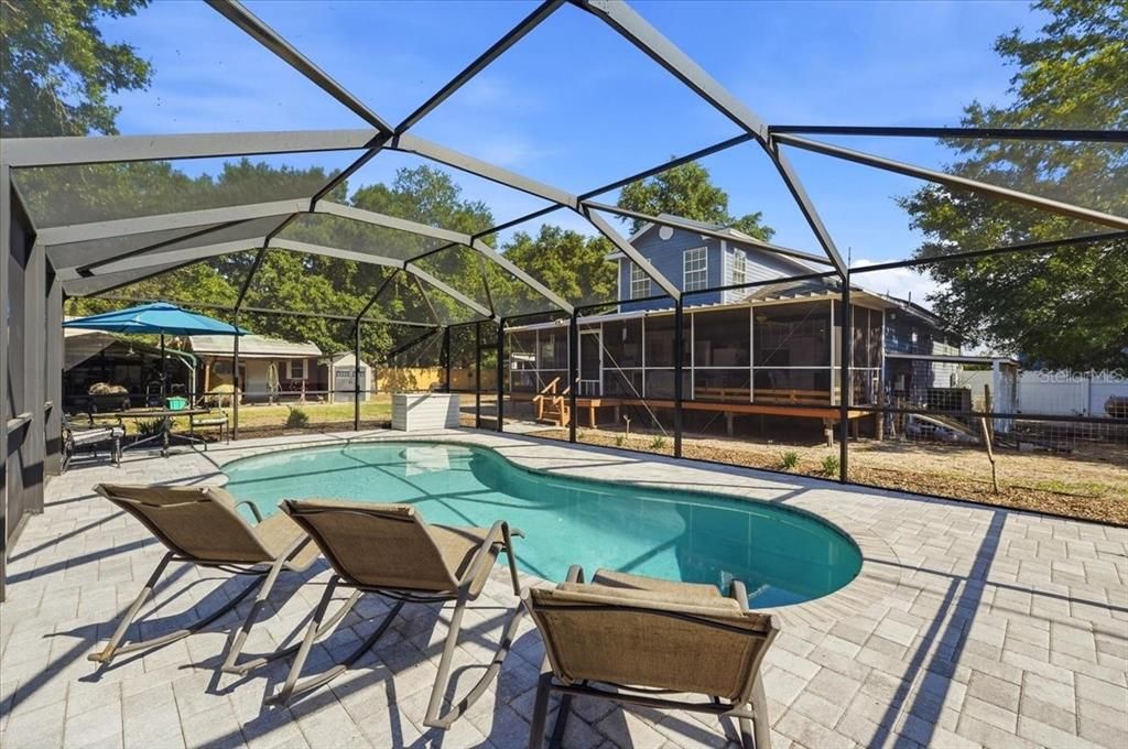 For Sale: $575,000 (4 beds, 2 baths, 2278 Square Feet)