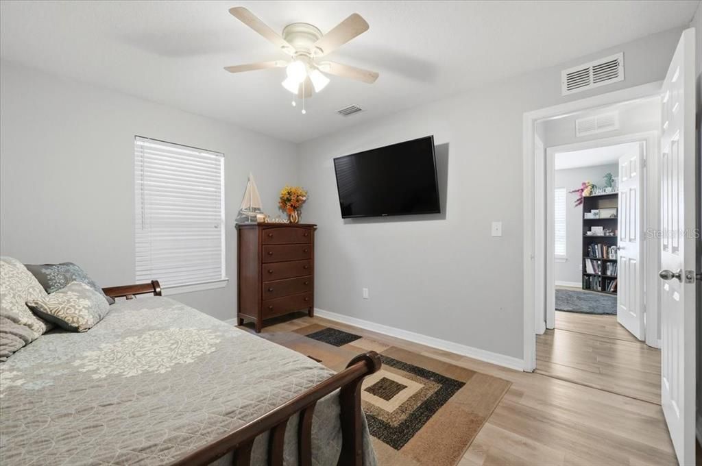For Sale: $575,000 (4 beds, 2 baths, 2278 Square Feet)
