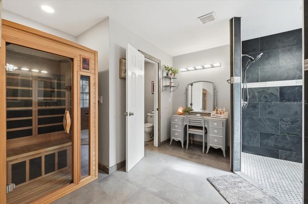 For Sale: $575,000 (4 beds, 2 baths, 2278 Square Feet)