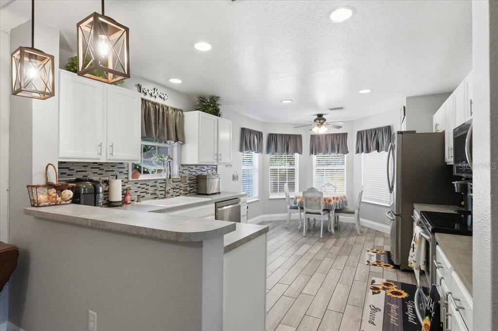 For Sale: $575,000 (4 beds, 2 baths, 2278 Square Feet)