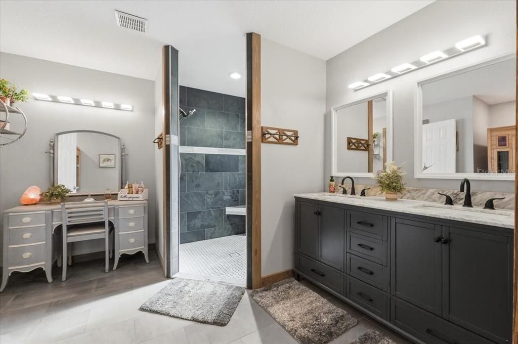 For Sale: $575,000 (4 beds, 2 baths, 2278 Square Feet)