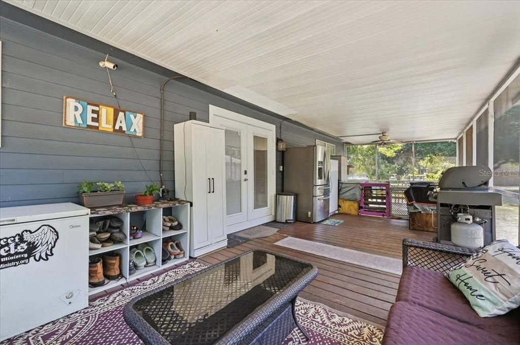 For Sale: $575,000 (4 beds, 2 baths, 2278 Square Feet)