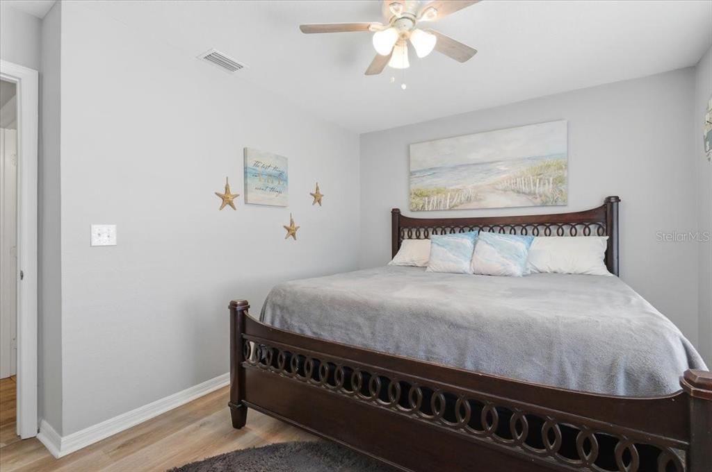 For Sale: $575,000 (4 beds, 2 baths, 2278 Square Feet)