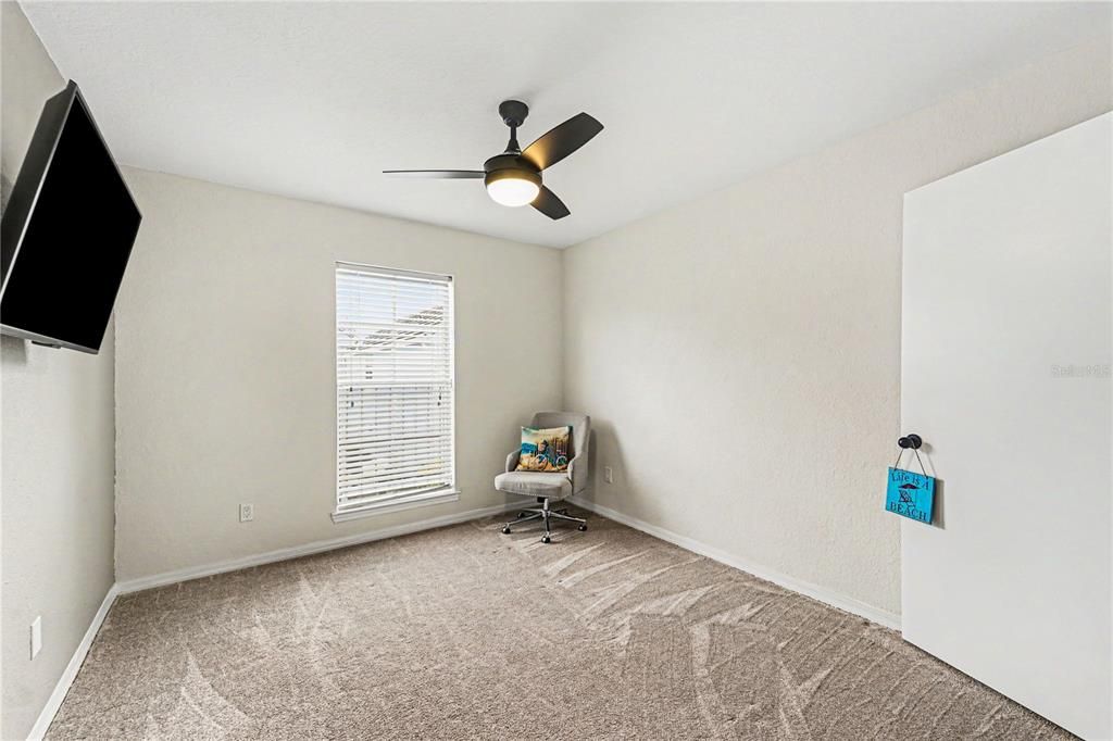 Activo con contrato: $360,000 (4 camas, 2 baños, 1724 Pies cuadrados)