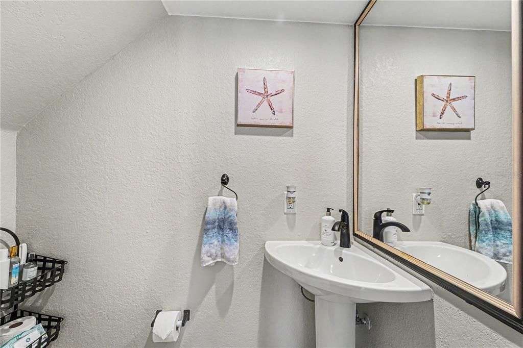 Activo con contrato: $360,000 (4 camas, 2 baños, 1724 Pies cuadrados)