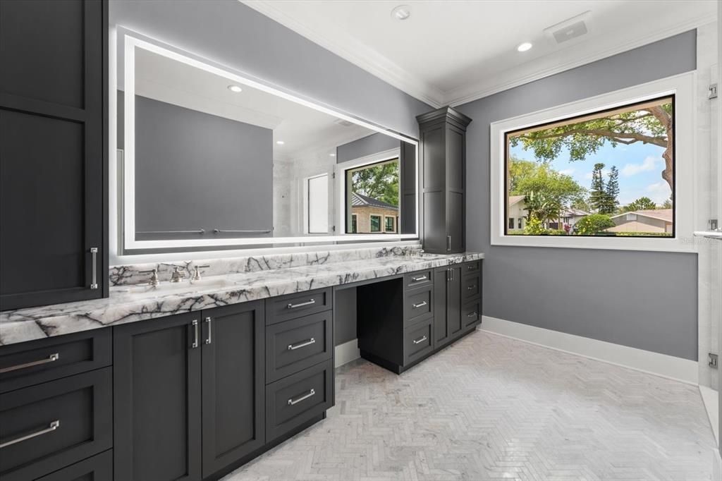For Sale: $4,999,000 (5 beds, 4 baths, 3850 Square Feet)