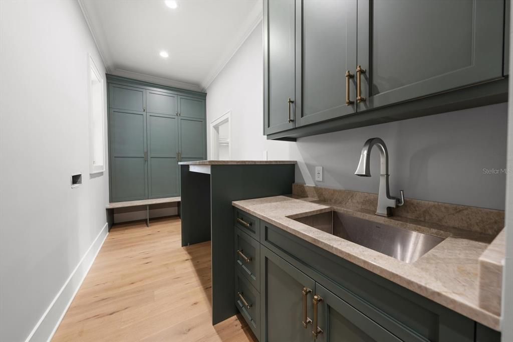 For Sale: $4,999,000 (5 beds, 4 baths, 3850 Square Feet)