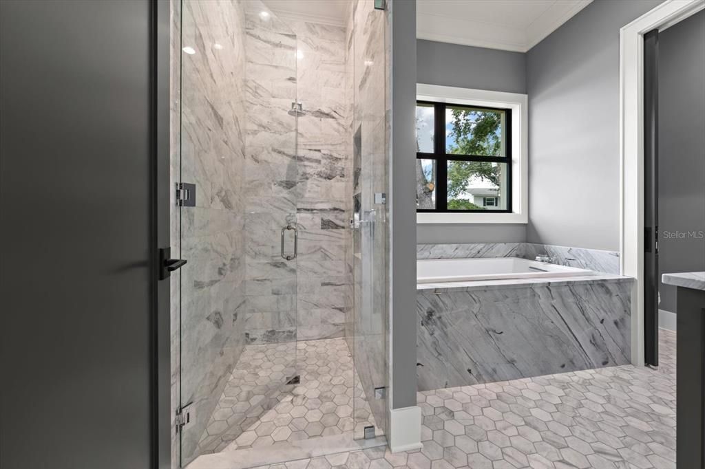 For Sale: $4,999,000 (5 beds, 4 baths, 3850 Square Feet)