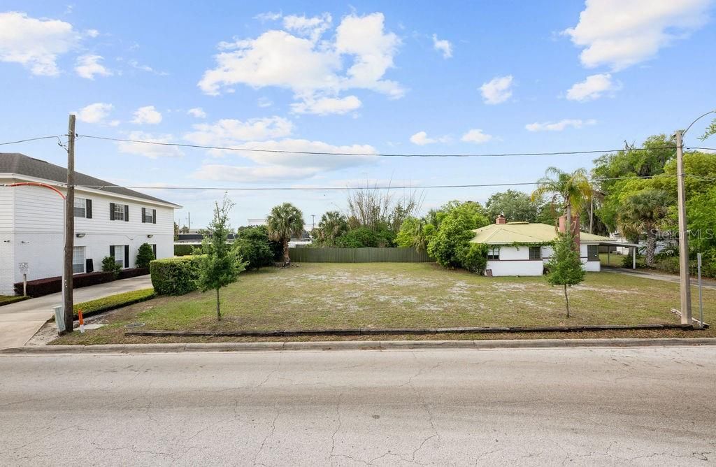 For Sale: $4,200,000 (0.34 acres)