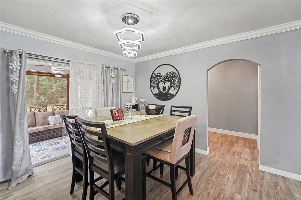 На продажу: $399,000 (3 спален, 2 ванн, 1672 Квадратных фут)