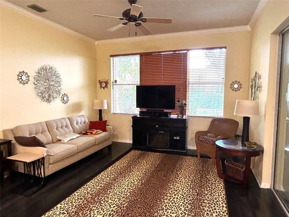 For Sale: $399,000 (3 beds, 2 baths, 1929 Square Feet)