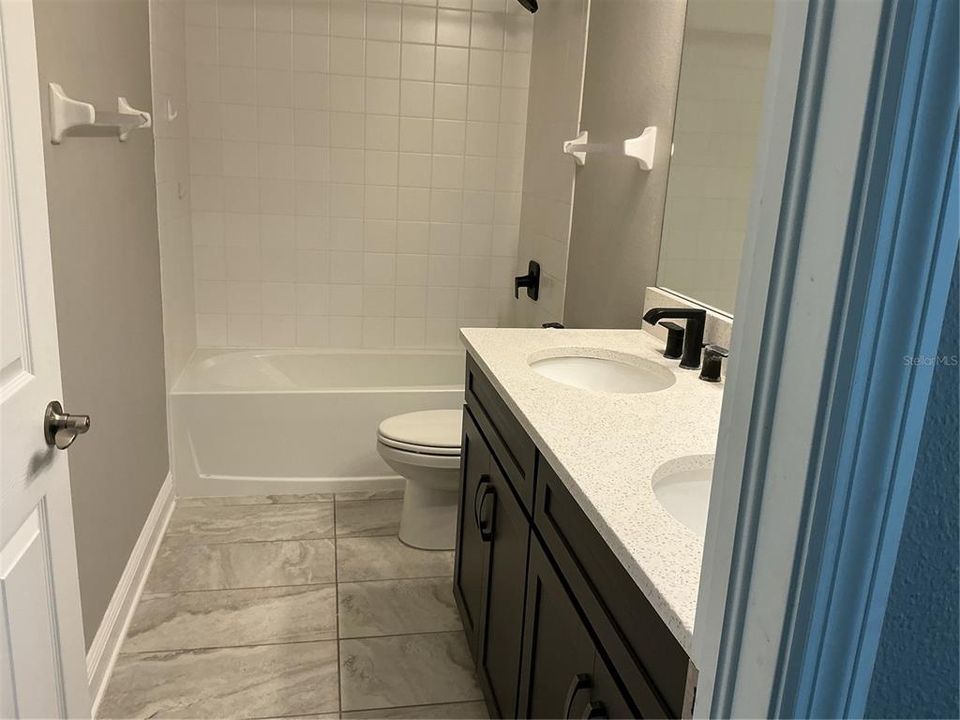 En Venta: $800,000 (5 camas, 3 baños, 3559 Pies cuadrados)