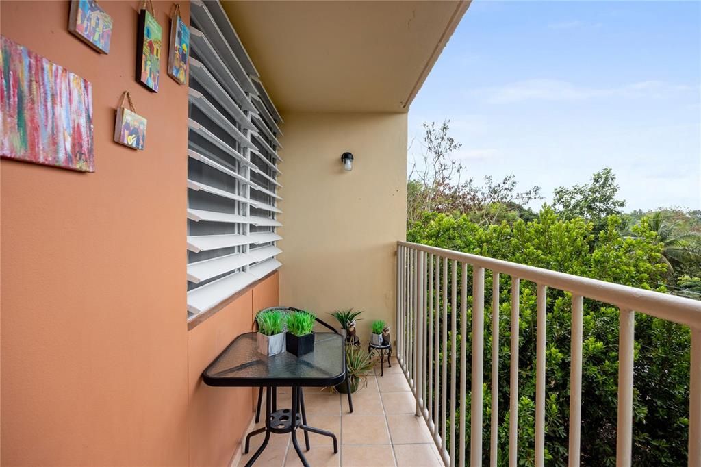 Active With Contract: $119,000 (3 beds, 1 baths, 919 Square Feet)