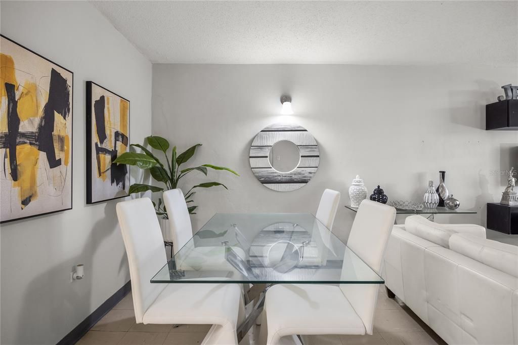 Active With Contract: $119,000 (3 beds, 1 baths, 919 Square Feet)
