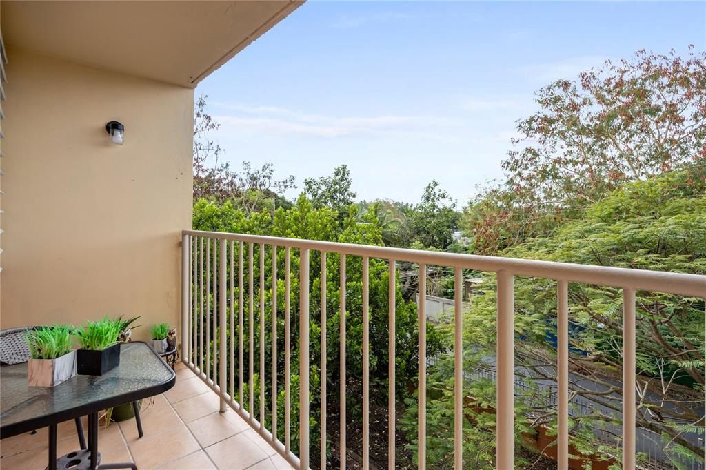 Active With Contract: $119,000 (3 beds, 1 baths, 919 Square Feet)
