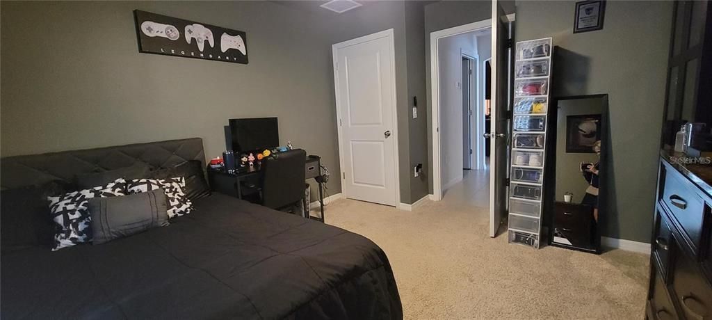 For Rent: $2,400 (4 beds, 2 baths, 2296 Square Feet)