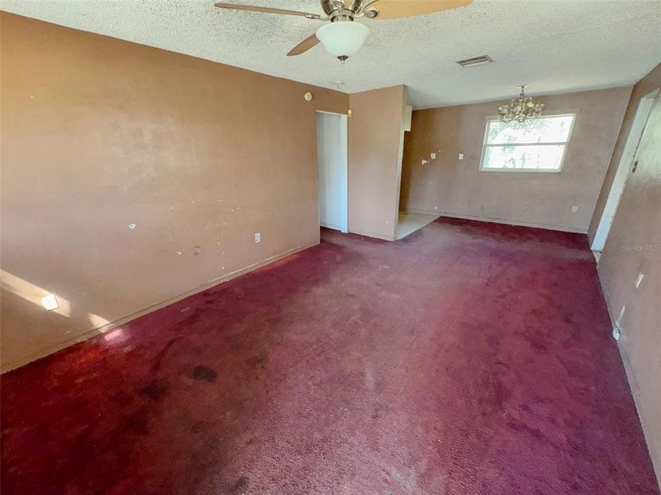 For Sale: $130,000 (3 beds, 1 baths, 864 Square Feet)