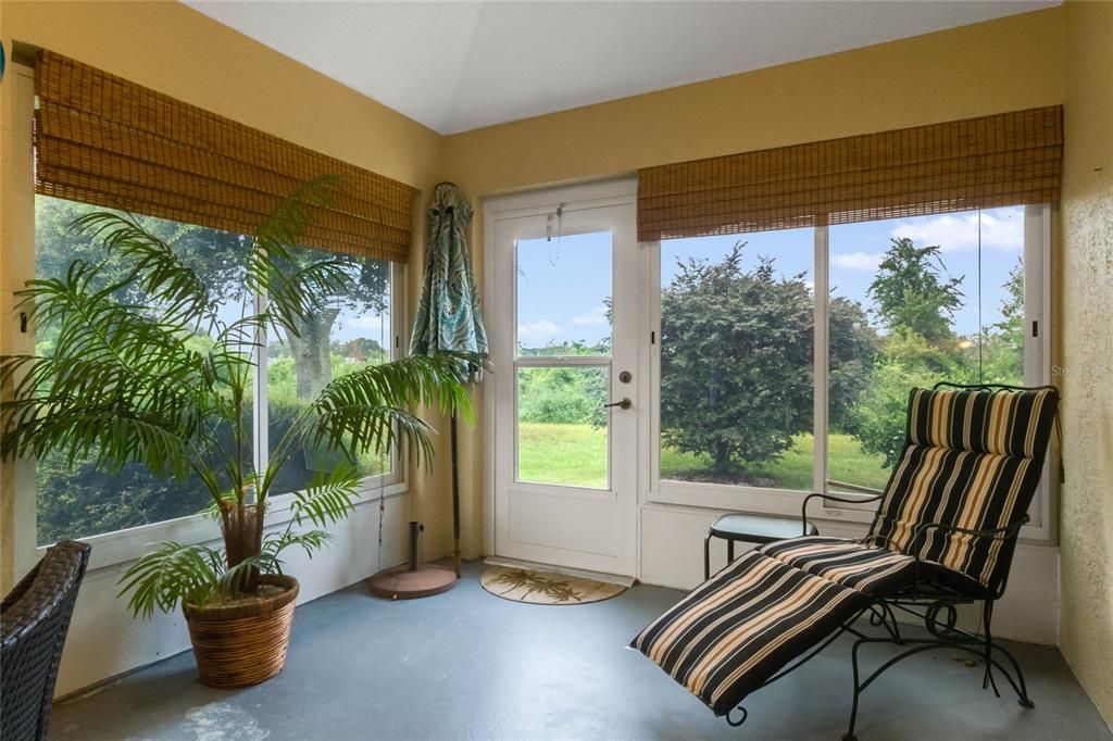 For Rent: $2,100 (3 beds, 2 baths, 1430 Square Feet)