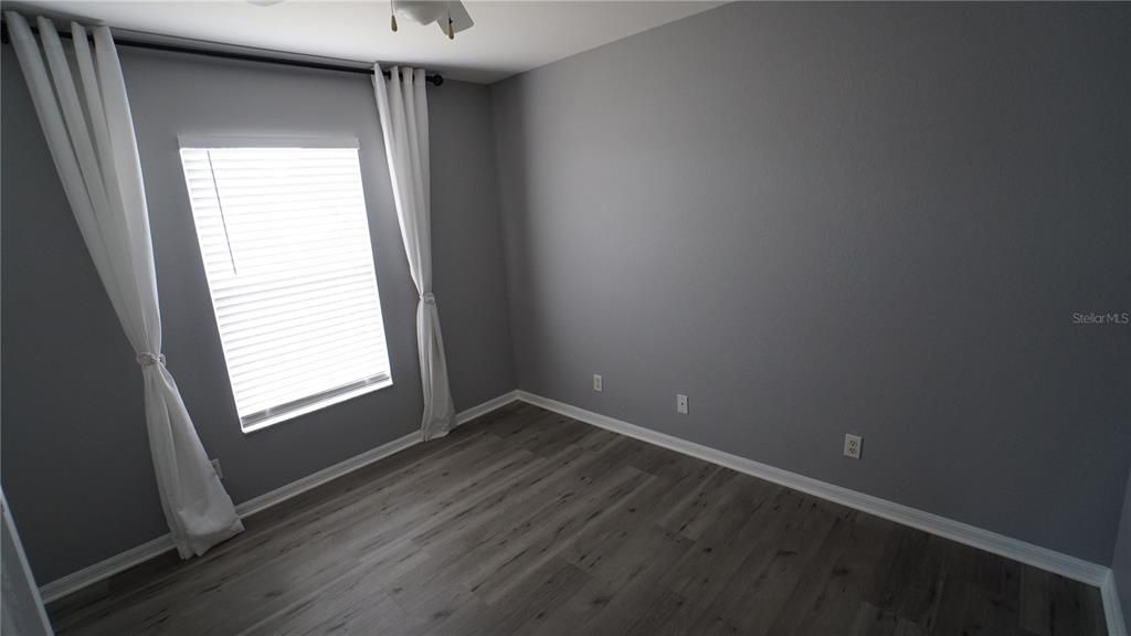Active With Contract: $215,000 (3 beds, 2 baths, 1256 Square Feet)