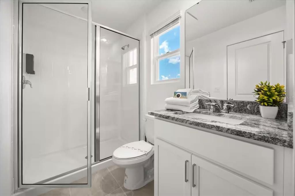 En Venta: $899,900 (8 camas, 4 baños, 2987 Pies cuadrados)