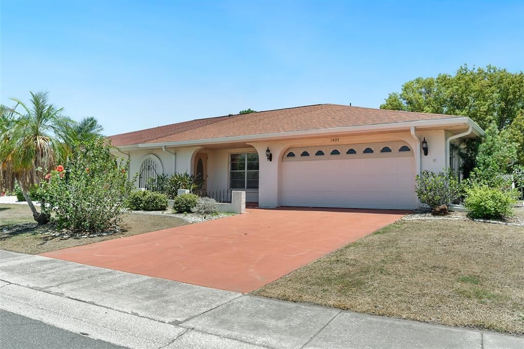 For Sale: $245,000 (2 beds, 2 baths, 1756 Square Feet)