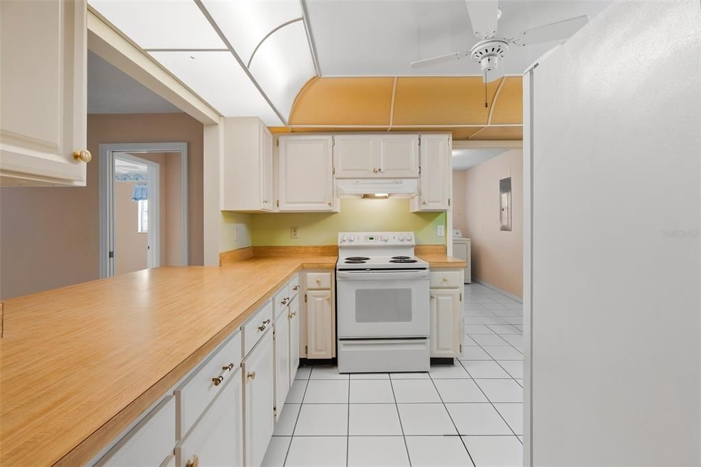 For Sale: $245,000 (2 beds, 2 baths, 1756 Square Feet)