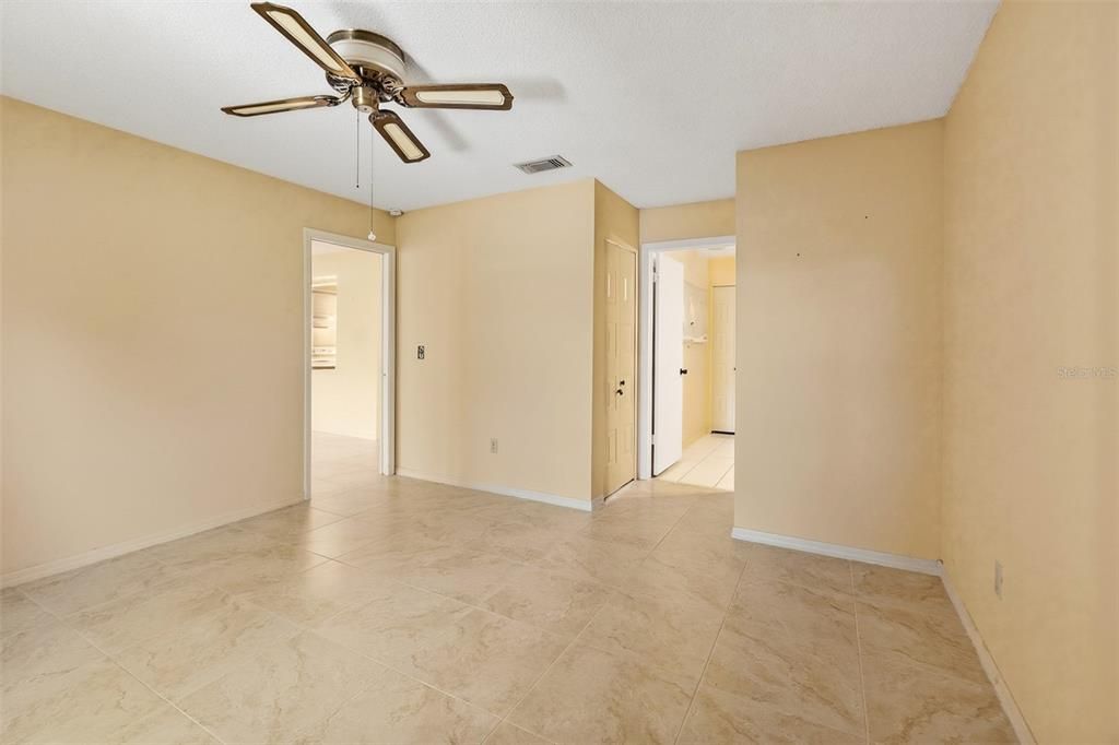 For Sale: $245,000 (2 beds, 2 baths, 1756 Square Feet)