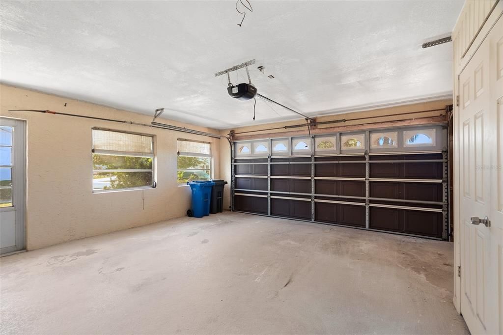 For Sale: $245,000 (2 beds, 2 baths, 1756 Square Feet)