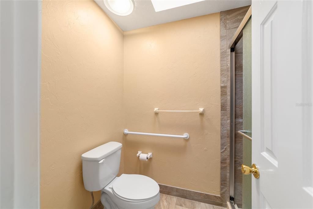 For Sale: $265,000 (3 beds, 2 baths, 1778 Square Feet)