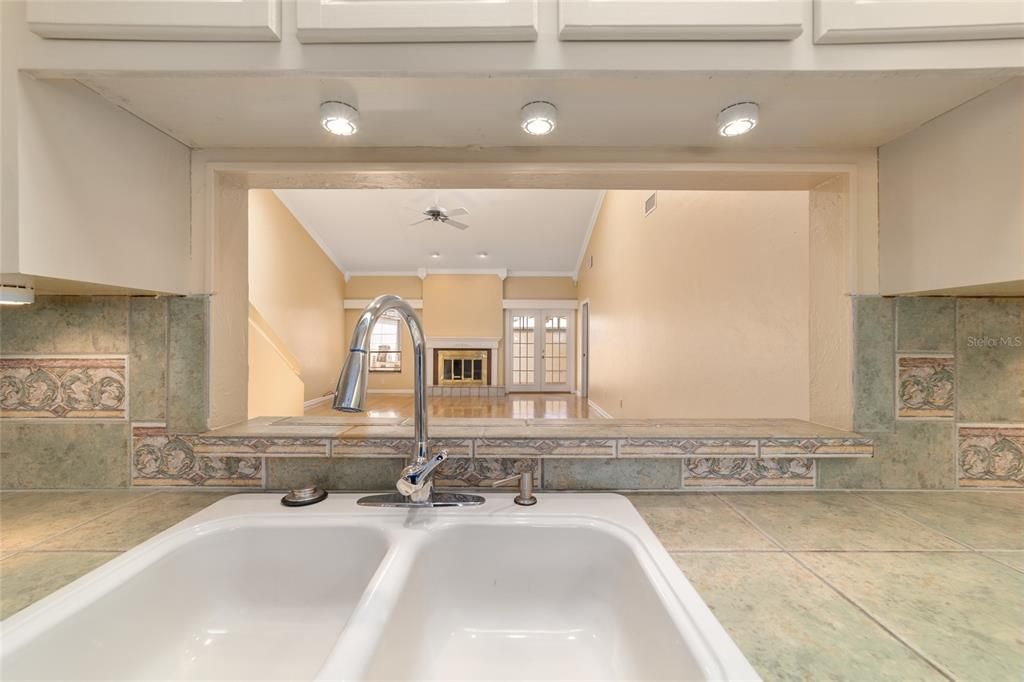 For Sale: $265,000 (3 beds, 2 baths, 1778 Square Feet)