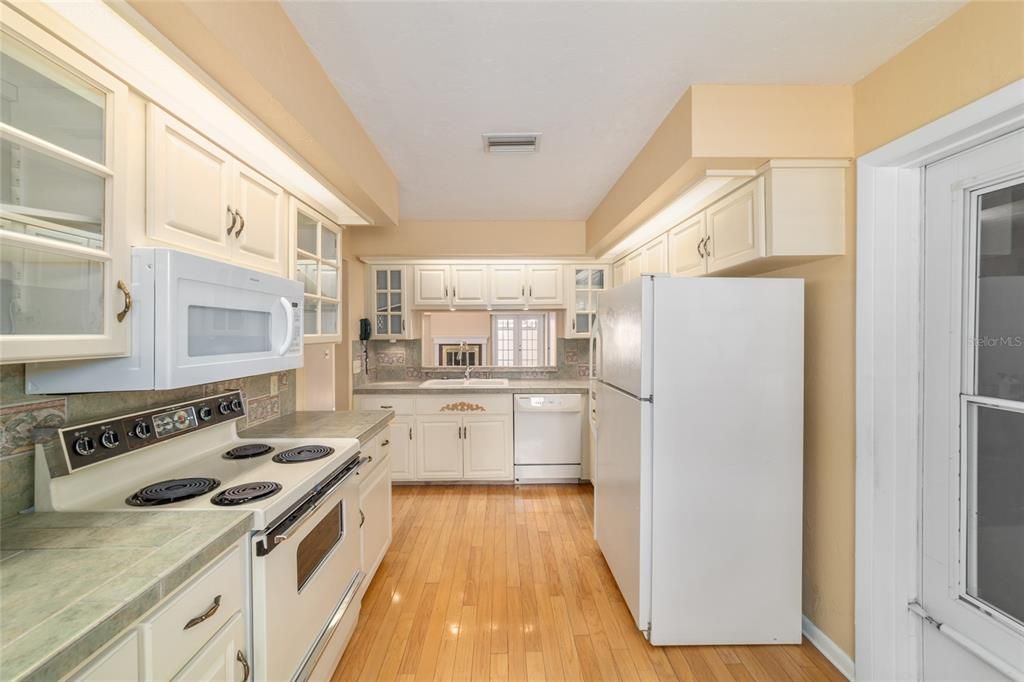 For Sale: $265,000 (3 beds, 2 baths, 1778 Square Feet)