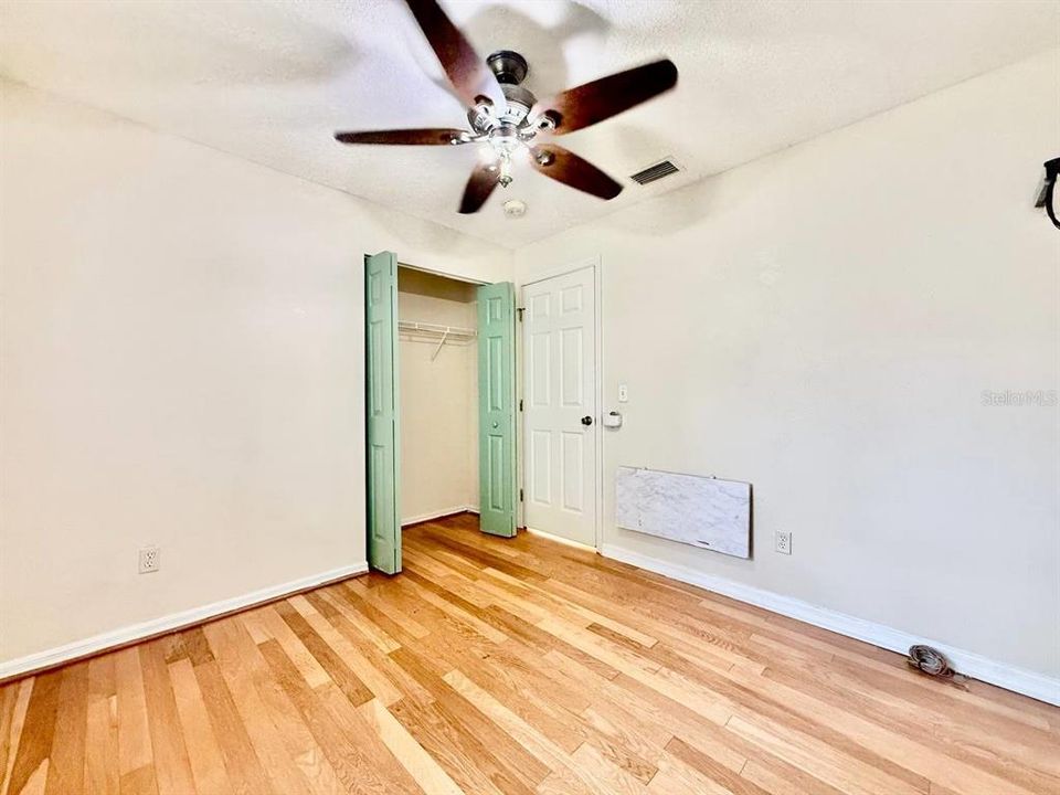 For Rent: $2,000 (3 beds, 2 baths, 1040 Square Feet)