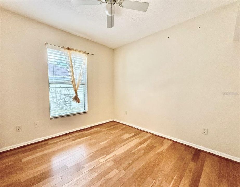 For Rent: $2,000 (3 beds, 2 baths, 1040 Square Feet)