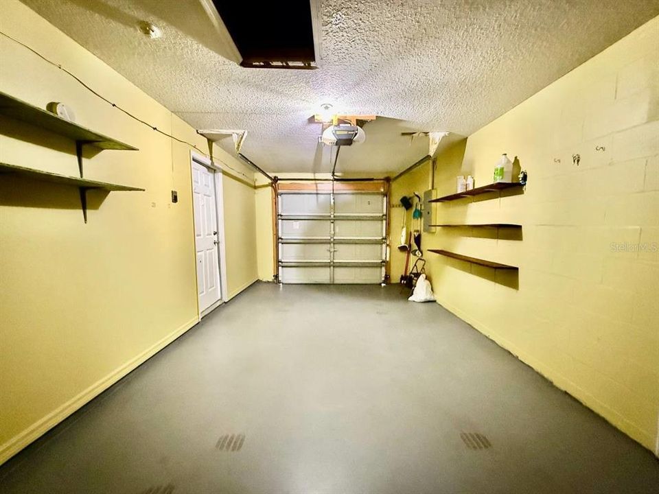 For Rent: $2,000 (3 beds, 2 baths, 1040 Square Feet)