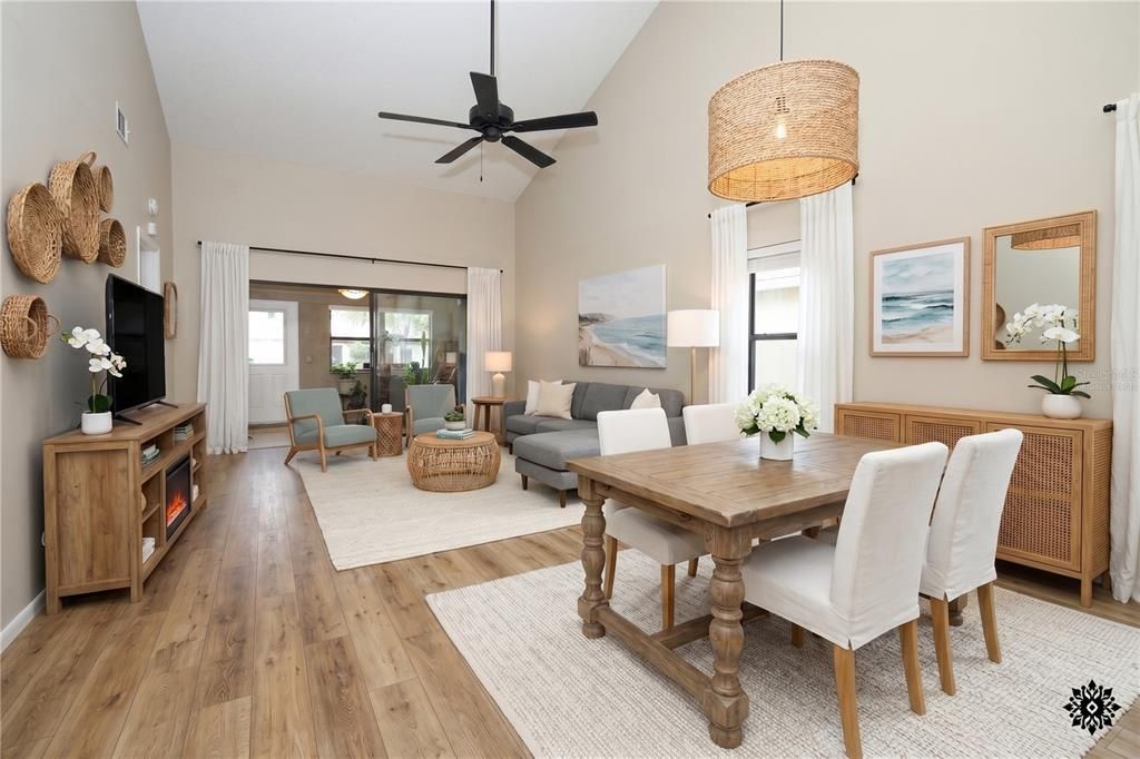 For Sale: $325,000 (2 beds, 2 baths, 1296 Square Feet)