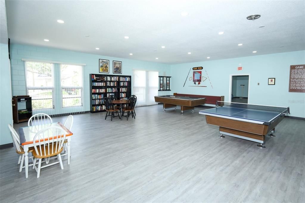 For Sale: $325,000 (2 beds, 2 baths, 1296 Square Feet)