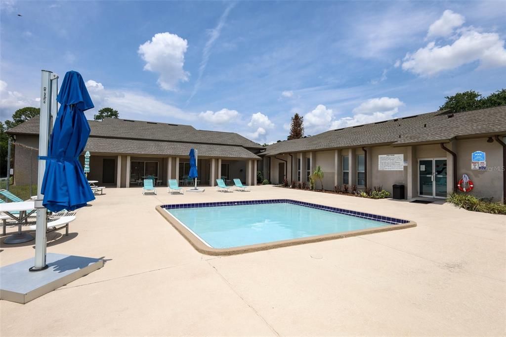 For Sale: $325,000 (2 beds, 2 baths, 1296 Square Feet)