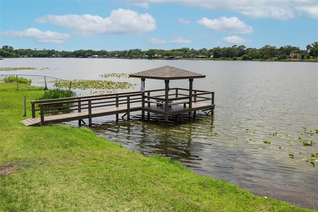 For Sale: $325,000 (2 beds, 2 baths, 1296 Square Feet)