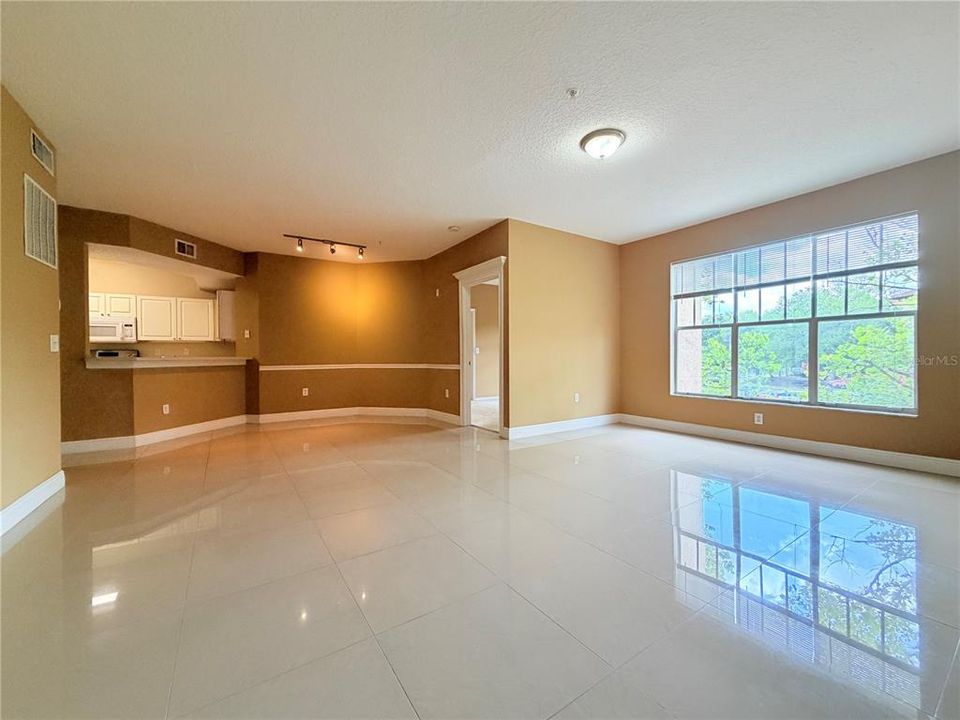 En Venta: $158,000 (3 camas, 2 baños, 1279 Pies cuadrados)