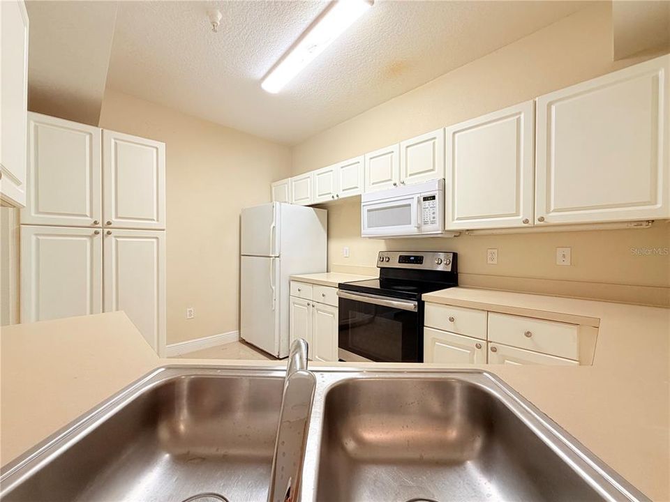 En Venta: $158,000 (3 camas, 2 baños, 1279 Pies cuadrados)
