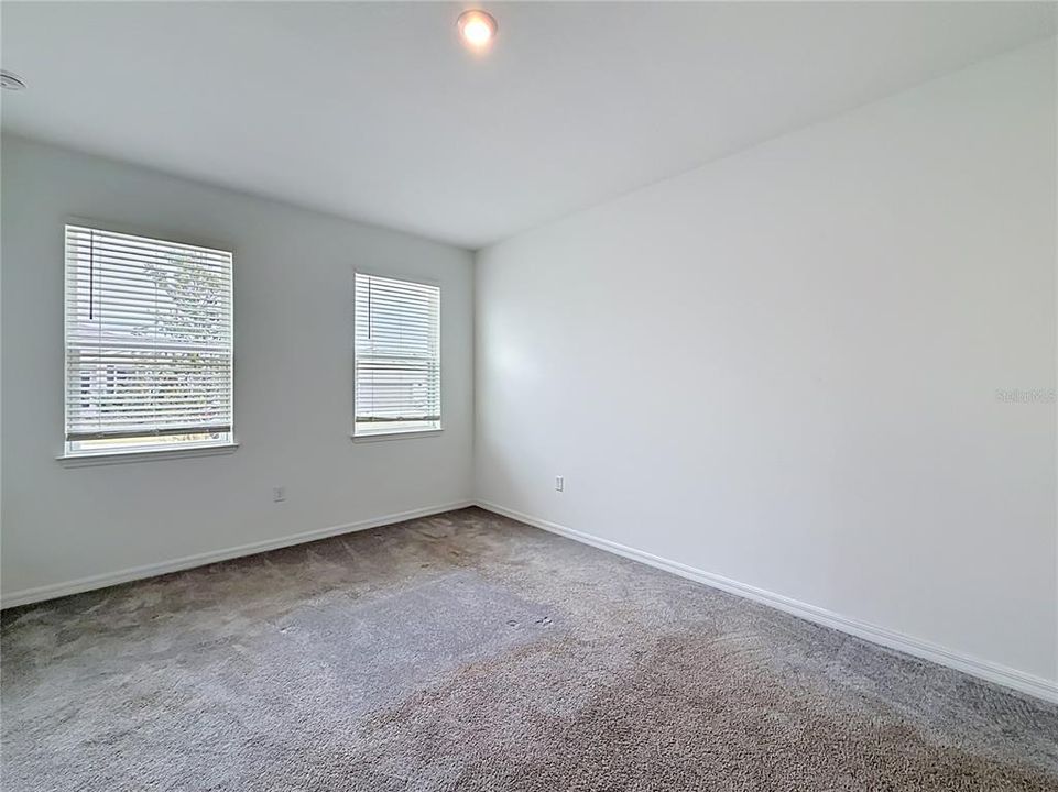 En Venta: $398,000 (4 camas, 3 baños, 2209 Pies cuadrados)